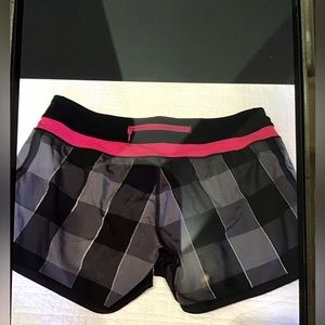 Lululemon Black Checkered Backpack Short Size 8 Does Not Have A Size Label